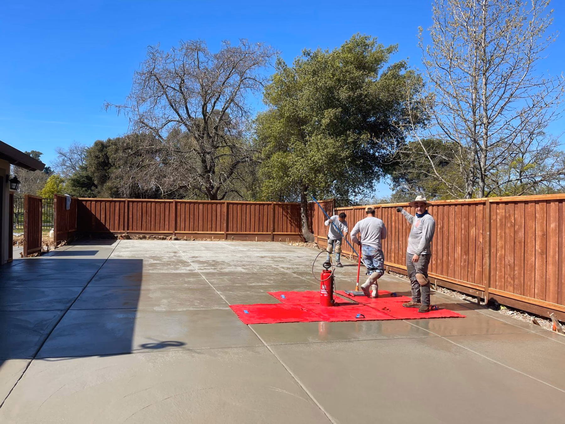 Poured concrete walkway by CA Pro Concrete, Sacramento CA